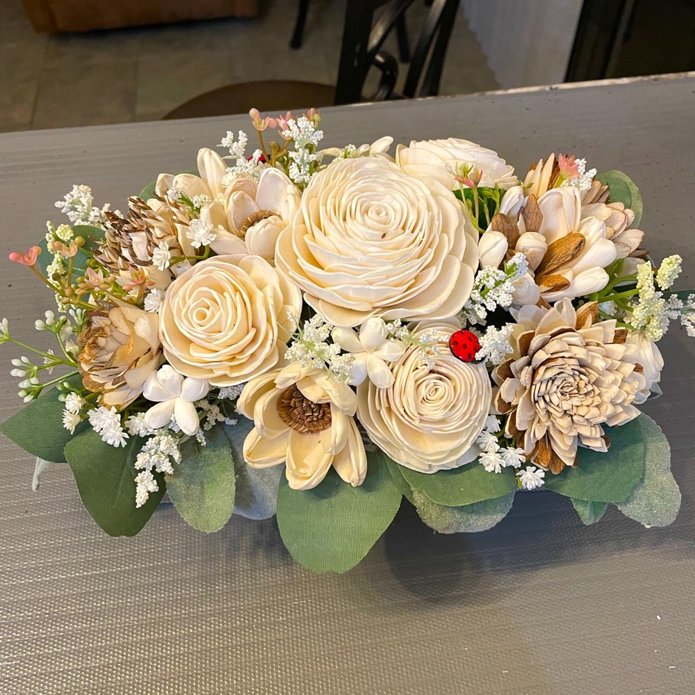 Sola wood roses in lace wood box
